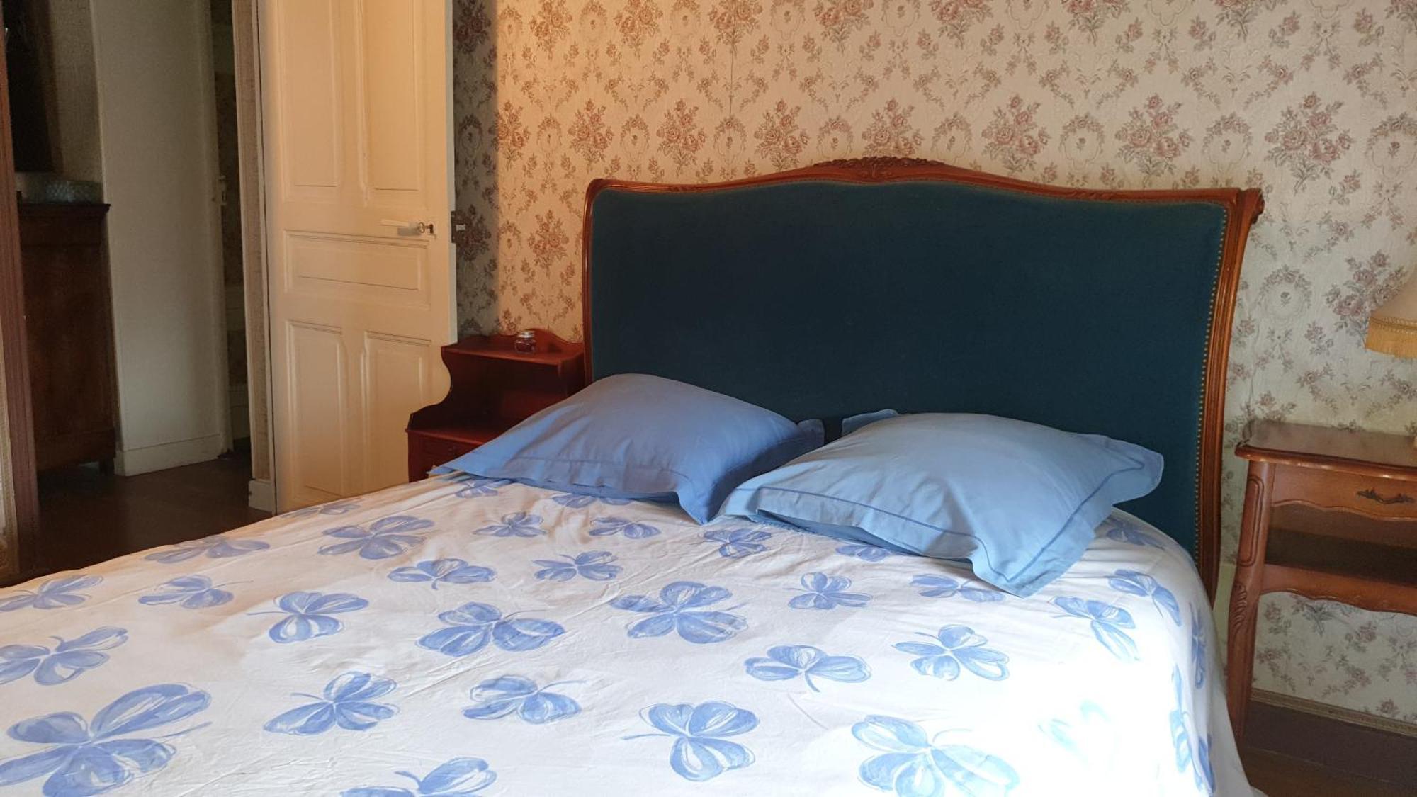 Les Chambres Chez David Riom Eksteriør bilde
